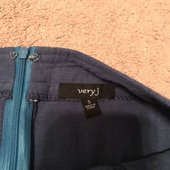 NWOT Boutique Skirt  - Picture 3 of 3